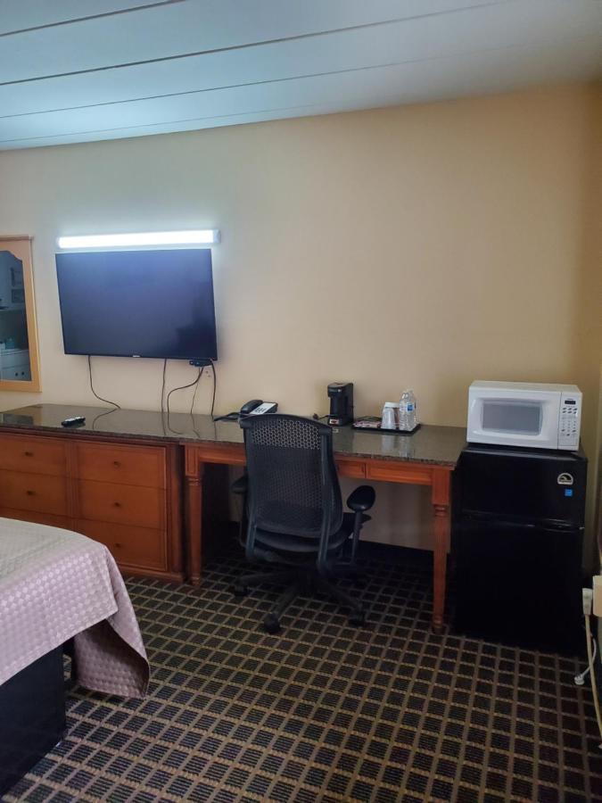 Budget Inn Of Bay City Zewnętrze zdjęcie