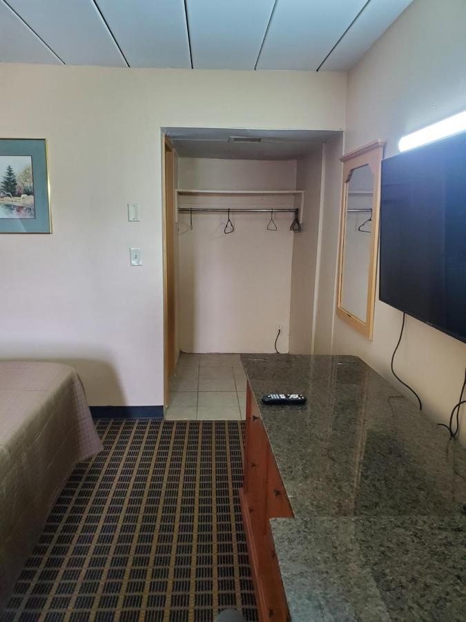 Budget Inn Of Bay City Zewnętrze zdjęcie